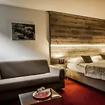 & Garden U Holubu Szálloda 4*
