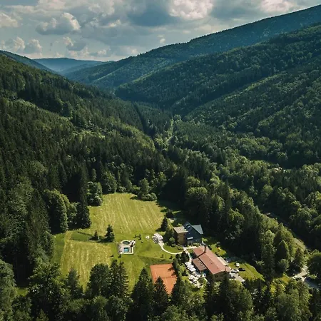 Hotel & Garden U Holubu