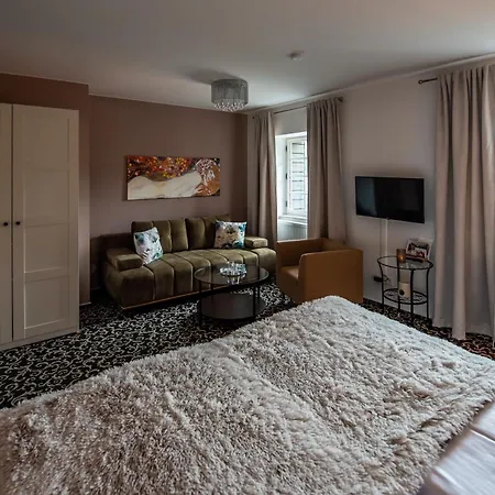 Hotel & Garden U Holubu Hotel 4*