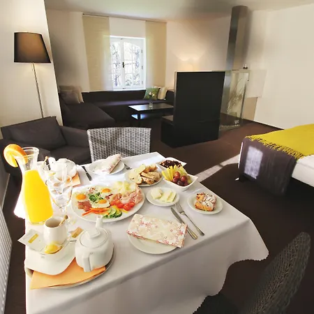 & Garden U Holubu Otel 4*